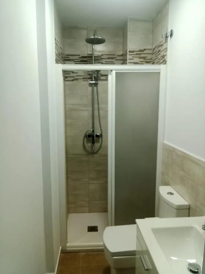 B&B Casa AriGiLi Fuengirola 2*,